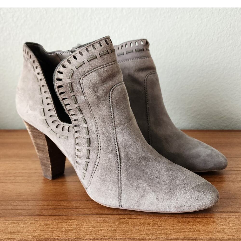 Vince Camuto Reeista Minimalist Style Cutout Zip Ankle Booties - Picture 2 of 11